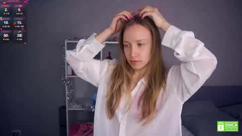 Snapshot of mckenziedyen chatting on December 16, 2025, 6:29 am Mary online show from December 16, 2025, 6:29 am