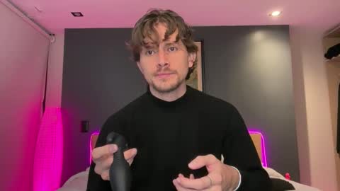 Snapshot of mcklister69 chatting on February 15, 2026, 12:03 pm mcklister online show from February 15, 2026, 12:03 pm