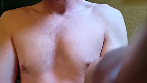 Snapshot of mclovinmackay chatting on June 29, 2026, 5:24 pm mclovinmackay online show from June 29, 2026, 5:24 pm