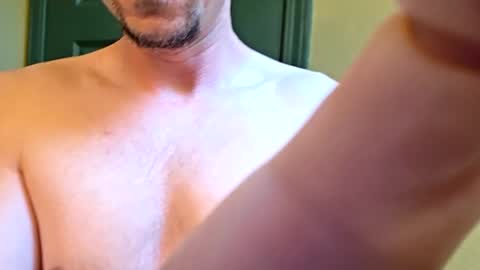 Snapshot of mclovinmackay chatting on August 4, 2026, 5:26 pm mclovinmackay online show from August 4, 2026, 5:26 pm