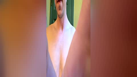 Snapshot of mclovinmackay chatting on August 7, 2026, 6:54 pm mclovinmackay online show from August 7, 2026, 6:54 pm
