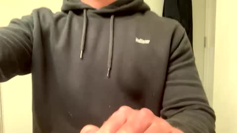 Snapshot of mcr8080 chatting on December 29, 2024, 12:01 pm mcr8080 online show from December 29, 2024, 12:01 pm