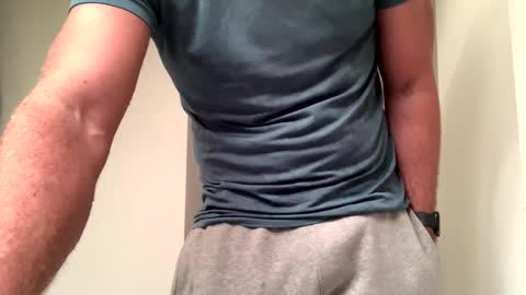 Snapshot of mcr8080 chatting on January 9, 2025, 6:15 pm mcr8080 online show from January 9, 2025, 6:15 pm