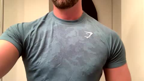 Snapshot of mcr8080 chatting on January 18, 2025, 2:23 pm mcr8080 online show from January 18, 2025, 2:23 pm