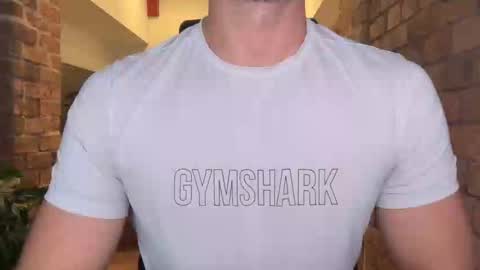 Snapshot of mcr8080 chatting on September 15, 2025, 4:18 pm mcr8080 online show from September 15, 2025, 4:18 pm