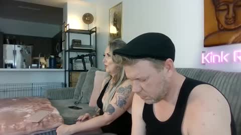 me2283 online show from February 26, 2025, 10:42 pm