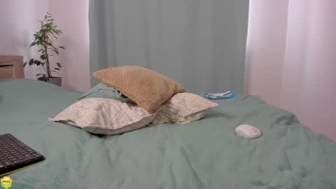 Nessa online show from February 18, 2025, 9:21 am