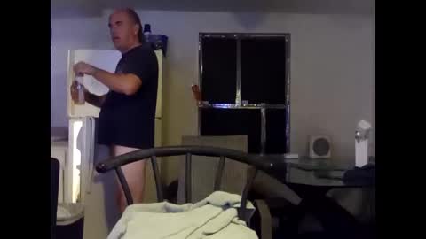 Snapshot of meaderd740870 chatting on December 3, 2025, 4:09 am meaderd740870 online show from December 3, 2025, 4:09 am