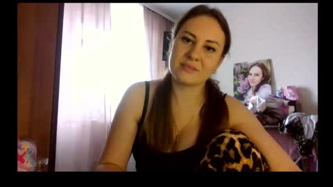 meadoweyes_ online show from October 7, 2025, 9:50 am