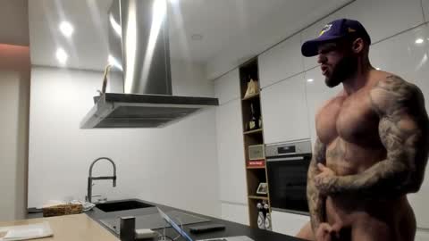 Snapshot of mealphamale chatting on February 15, 2026, 5:42 pm Alpha Male online show from February 15, 2026, 5:42 pm