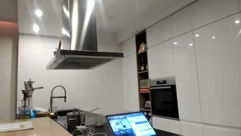 Snapshot of mealphamale chatting on March 3, 2026, 6:36 pm Alpha Male online show from March 3, 2026, 6:36 pm