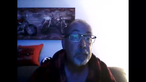 me at home online show from October 22, 2025, 9:53 am