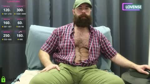 Snapshot of meaty_roll chatting on February 5, 2026, 1:21 am Meaty Roll online show from February 5, 2026, 1:21 am