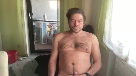 medeinoe online show from February 8, 2025, 9:13 am