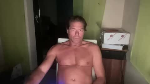 medeinoe online show from September 14, 2025, 8:52 pm