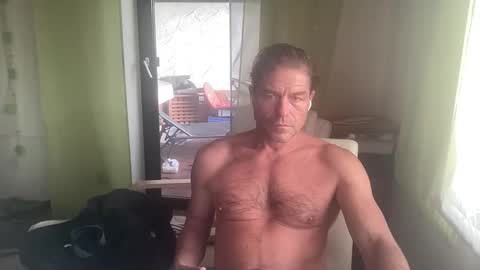 medeinoe online show from December 18, 2025, 2:45 pm