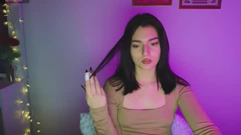 Dina online show from March 4, 2025, 4:20 pm