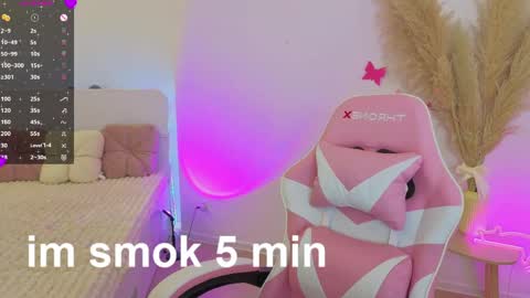 Snapshot of medina_andress chatting on May 9, 2026, 8:58 pm Dina online show from May 9, 2026, 8:58 pm