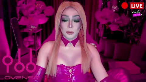 THE QUEEN ALPHA   Queen Medusa Prey online show from April 17, 2026, 7:55 am