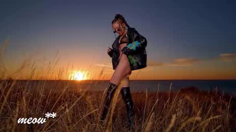 Sweet Meow nonude online show from September 15, 2025, 1:16 am