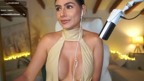 Andrea  online show from February 1, 2025, 12:37 pm