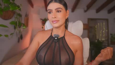 Andrea  online show from December 21, 2025, 11:50 am