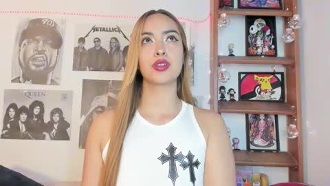 Snapshot of meeowlody chatting on November 24, 2025, 11:15 pm Emily online show from November 24, 2025, 11:15 pm