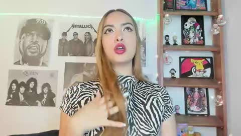 Snapshot of meeowlody chatting on December 13, 2025, 11:54 pm Emily online show from December 13, 2025, 11:54 pm