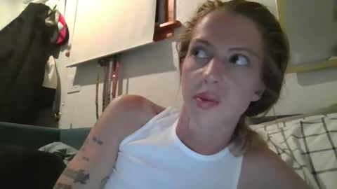 Snapshot of meeturmakers chatting on October 6, 2025, 3:59 am meeturmakers online show from October 6, 2025, 3:59 am