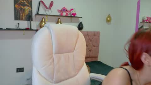 Snapshot of megamwhithee chatting on July 18, 2026, 3:00 am Megamwhithe online show from July 18, 2026, 3:00 am