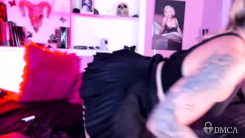 Megan online show from January 13, 2026, 9:09 pm