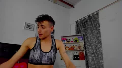 Snapshot of megan_and_clohe chatting on December 15, 2025, 5:50 pm M E G A N online show from December 15, 2025, 5:50 pm