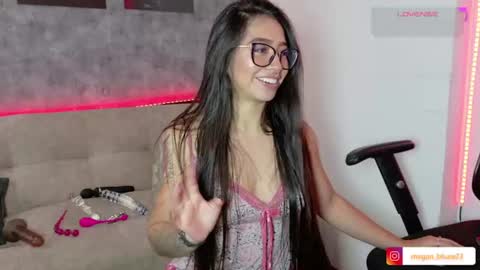 Snapshot of megan_bluee_ chatting on July 1, 2026, 4:40 pm Megan Bluee online show from July 1, 2026, 4:40 pm