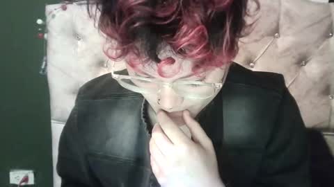 Snapshot of megan_coop3r_ chatting on January 13, 2025, 5:12 am Megan and sophi online show from January 13, 2025, 5:12 am