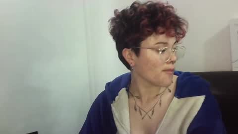 Snapshot of megan_coop3r_ chatting on February 2, 2025, 1:08 pm Megan and sophi online show from February 2, 2025, 1:08 pm