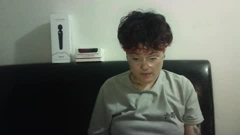 Snapshot of megan_coop3r_ chatting on February 24, 2025, 8:06 am Megan and sophi online show from February 24, 2025, 8:06 am