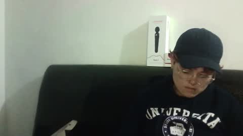 Snapshot of megan_coop3r_ chatting on March 3, 2025, 3:52 am Megan and sophi online show from March 3, 2025, 3:52 am