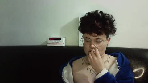 Snapshot of megan_coop3r_ chatting on March 12, 2025, 6:18 am Megan and sophi online show from March 12, 2025, 6:18 am