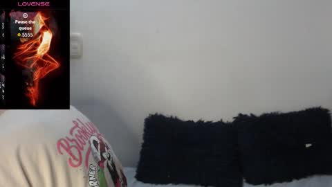 Snapshot of megan_coop3r_ chatting on November 10, 2025, 11:48 pm Megan and sophi online show from November 10, 2025, 11:48 pm