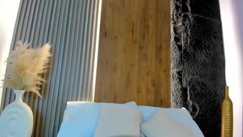 MEGAN COOPER online show from October 23, 2025, 12:26 pm