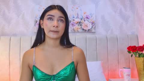 Carolina Paez online show from November 28, 2025, 2:31 pm