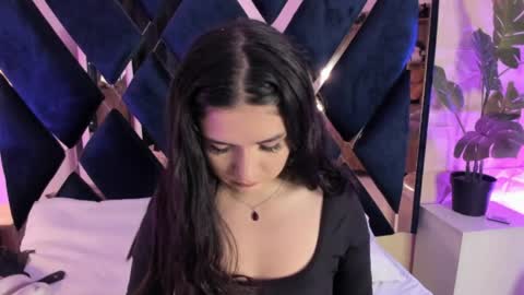 Snapshot of megan_devon chatting on June 5, 2026, 1:50 pm online show from June 5, 2026, 1:50 pm