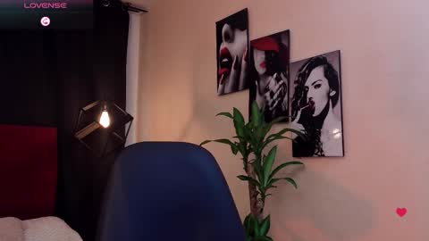 megan do santos online show from October 10, 2025, 8:30 pm