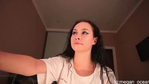 Snapshot of megan_galactica chatting on November 4, 2025, 5:45 pm Megan online show from November 4, 2025, 5:45 pm