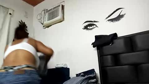 megan_greyxx online show from November 19, 2025, 1:27 am