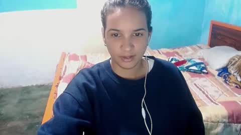 Snapshot of megan_little_ chatting on December 11, 2024, 1:37 am amanda online show from December 11, 2024, 1:37 am