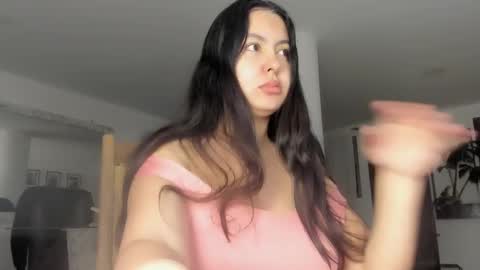 Snapshot of megan_lu20 chatting on February 14, 2025, 9:45 am Megan Lu online show from February 14, 2025, 9:45 am