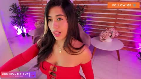 Snapshot of megan_raiin chatting on November 28, 2025, 8:50 am megan_raiin online show from November 28, 2025, 8:50 am