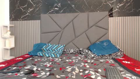 Megan online show from December 10, 2024, 1:54 am