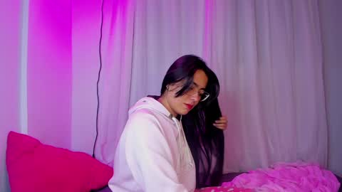 Snapshot of megan_vwv chatting on December 2, 2024, 10:50 am megan online show from December 2, 2024, 10:50 am